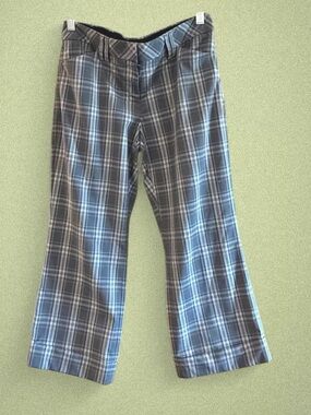 Grey/turquoise plaid capri trousers